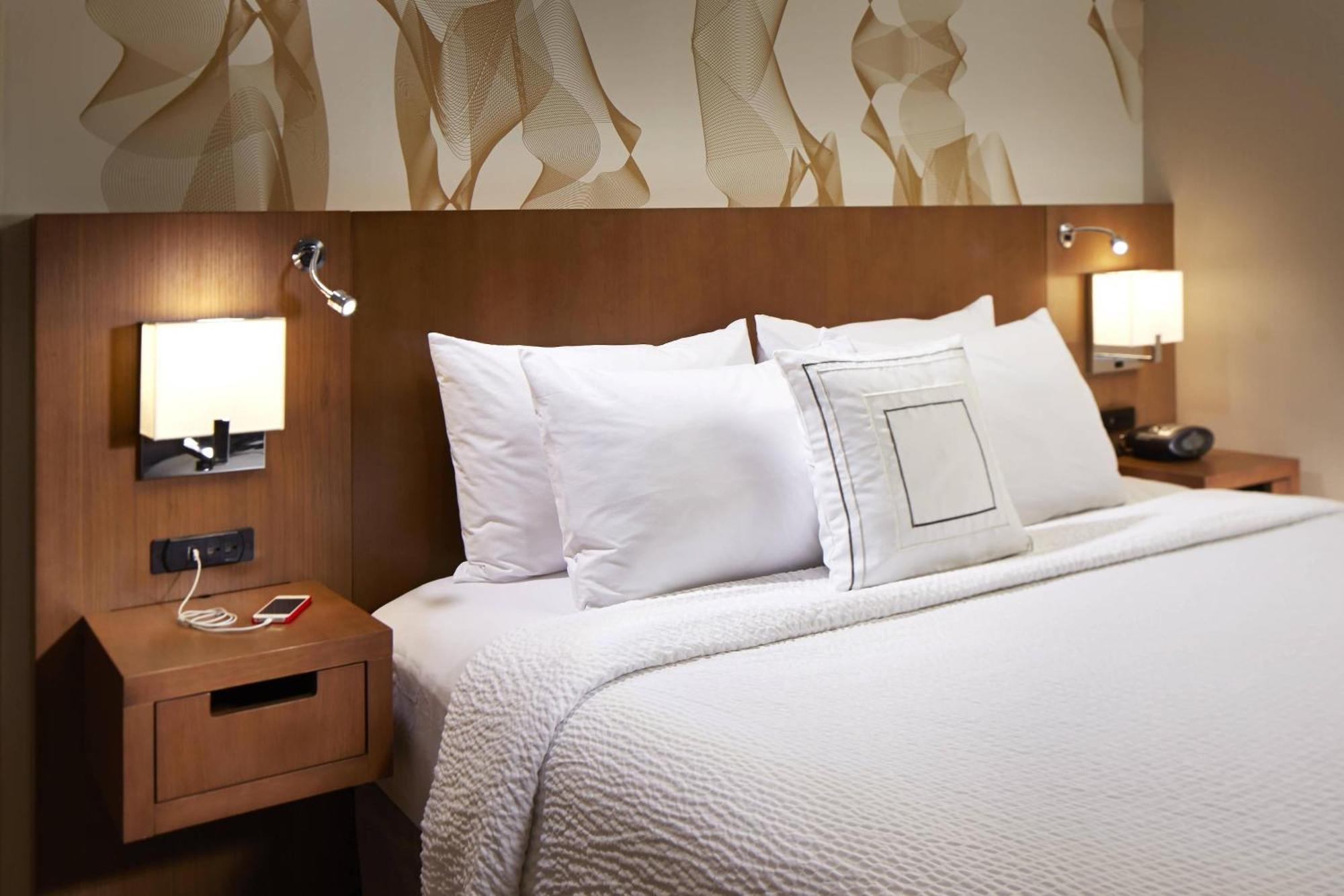 Courtyard By Marriott Sunnyvale Silicon Valley Exterior foto